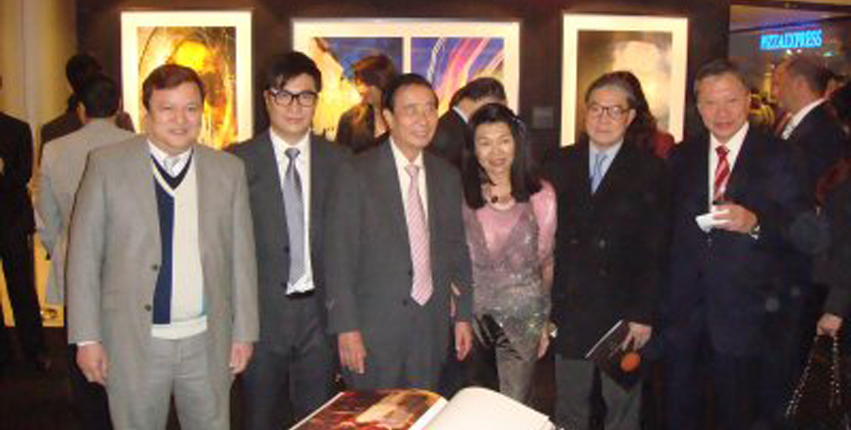 [活動]霍英東长女霍麗萍『靈光一現』慈善攝影展